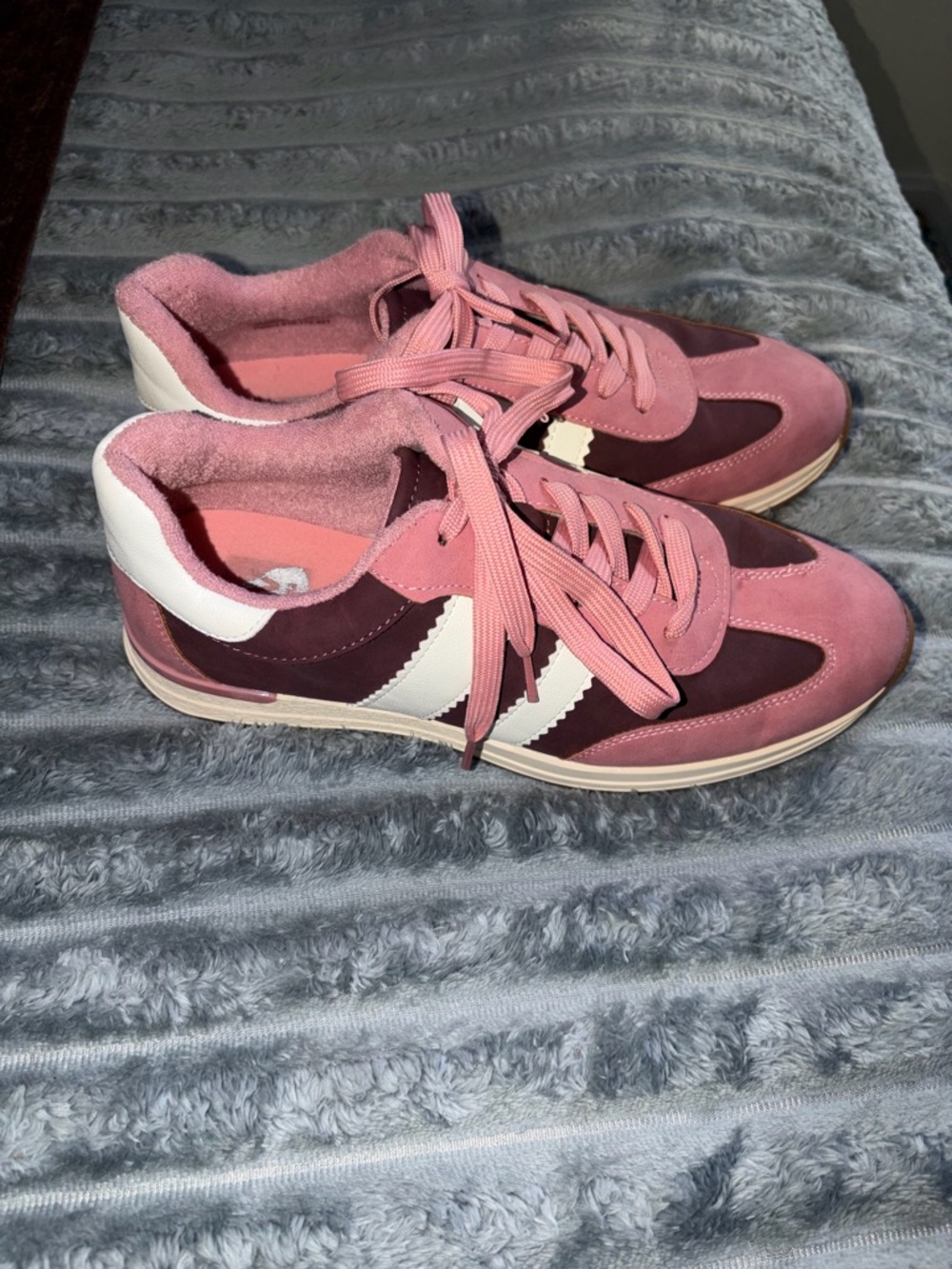 Women's Pink Two-Tone Lace-Up Sneakers Dolce Vita - Picture 4 of 7